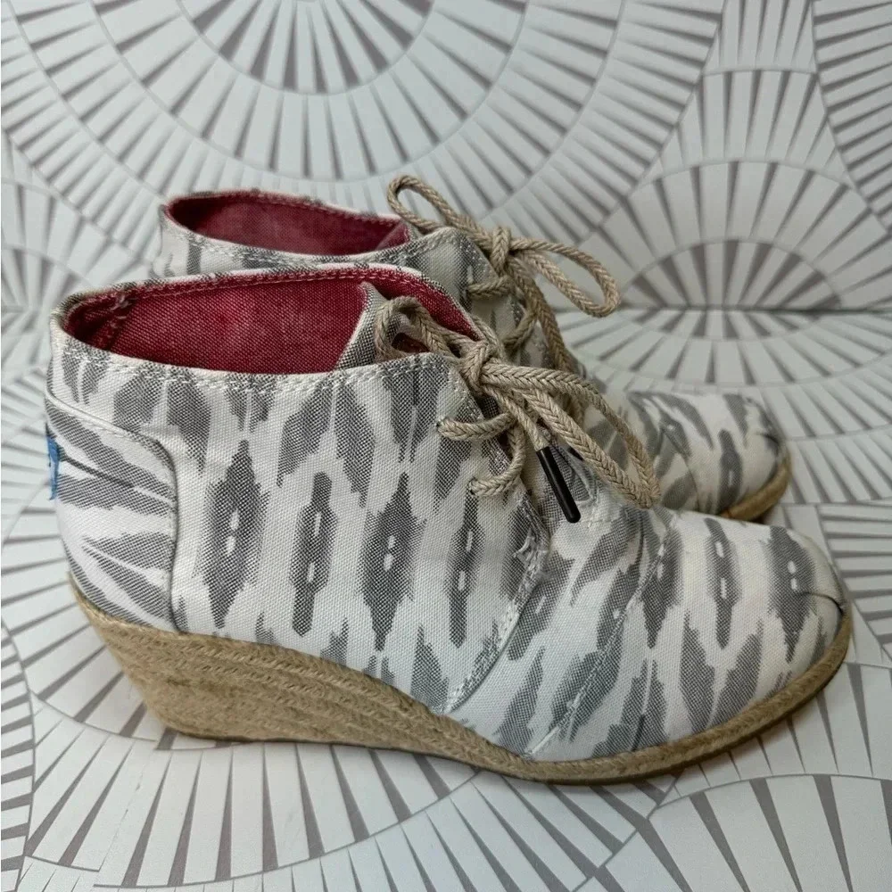 Toms Desert Ankle Boots Chukka Womans Size 7.5 canvas Wedge‎ Heels